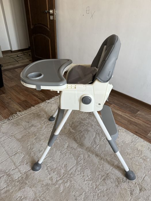 Стол для кормления