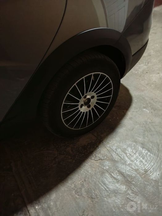 16 lik Diska balon sotiladi  15 vossen diskaga barter bor