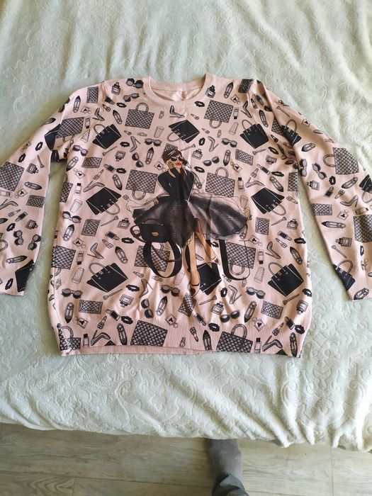 Продам бомбер женский и кофты оверсайз