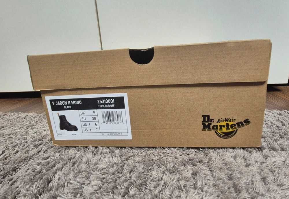 Bocanci Dr. Martens Vegan Jadon II Mono Platform Boots