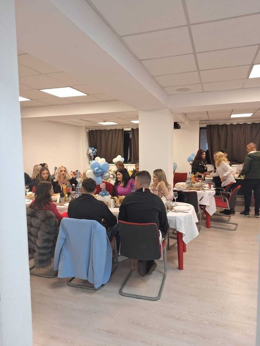 Inchiriez sala de evenimente