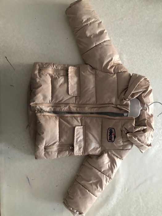 Продам детские куртки