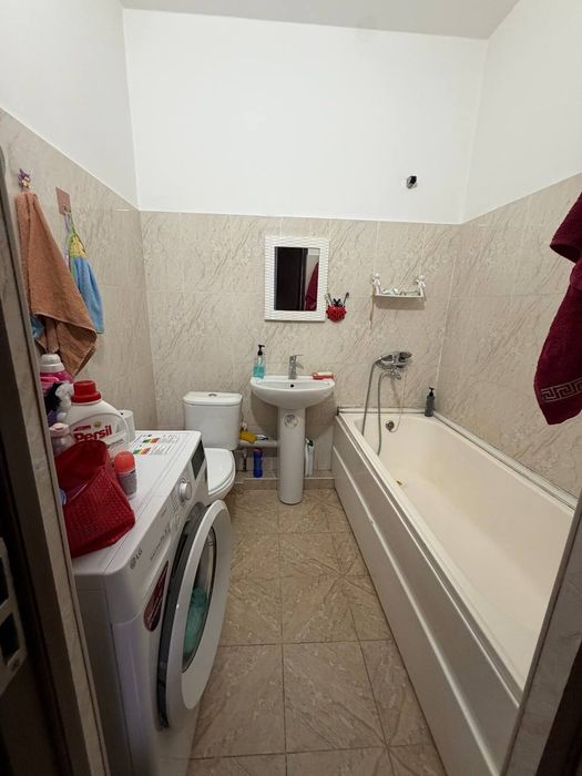 Choshtepa sotiladi srochno 1 xona