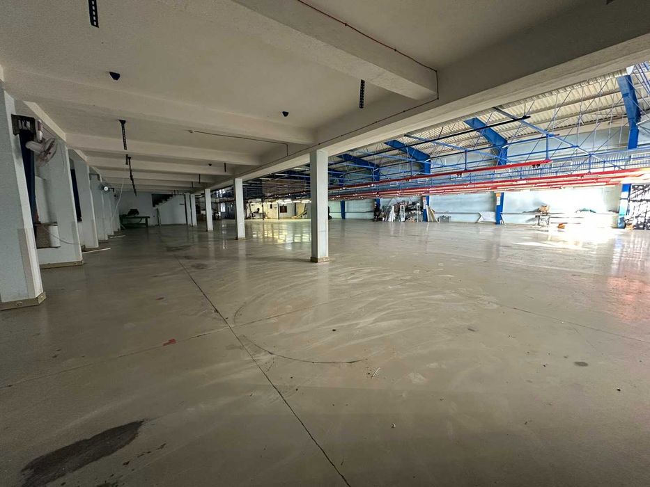 Дава се под наем Склад в Пловдив, Индустриална зона - Изток - 2400 кв.м за 11969.19 € - Снимка #4