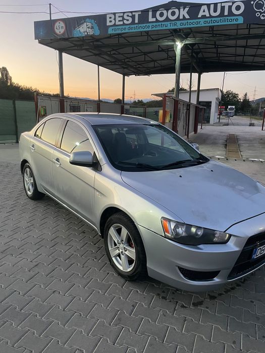 Mitsubishi Lancer