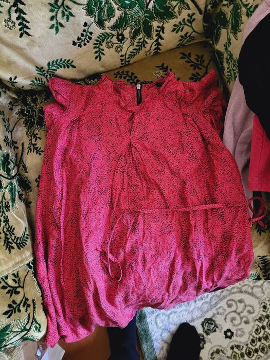 Продам пакет вещей на девочку 6-7л