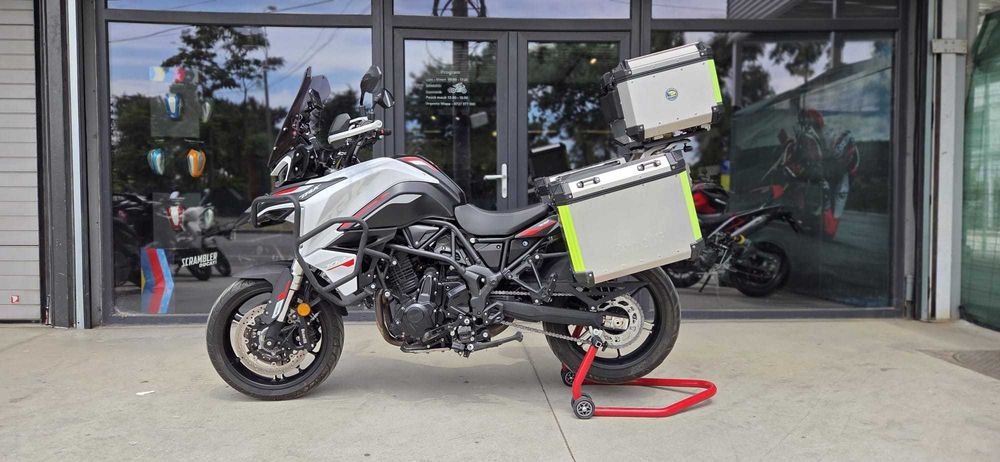 HobbyMoto vinde Benelli TRK 702