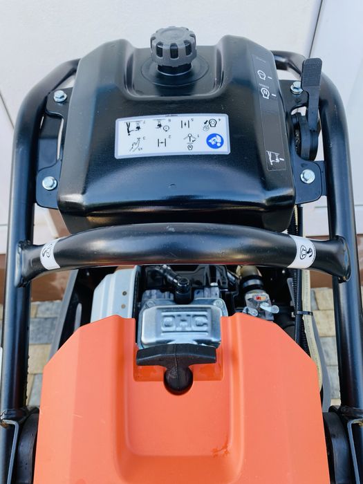 Husqvarna mai compactor LT 5005