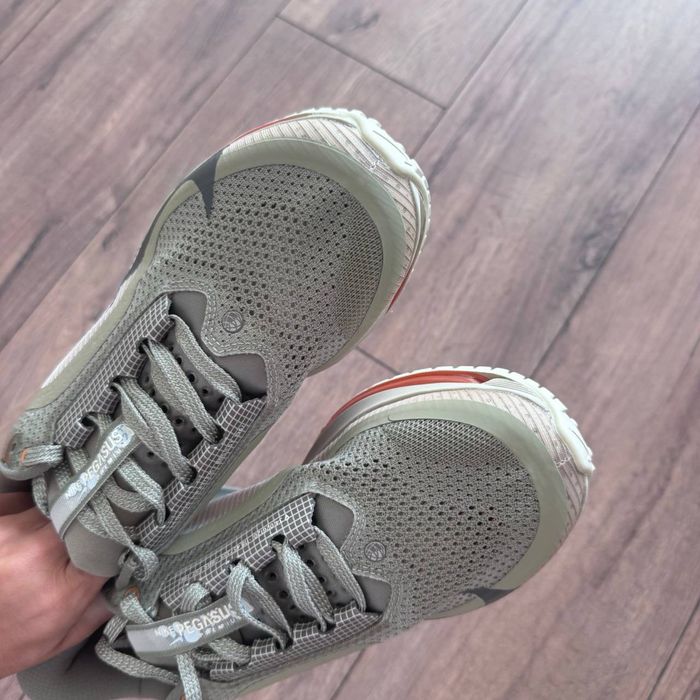 Nike Pegasus Premium 41 номер нови с дефект