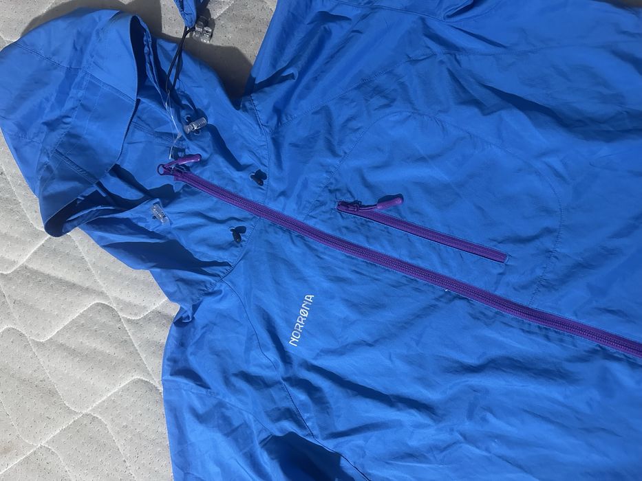 Norrona Falketind Aero60 Hood дамско яке ветровка