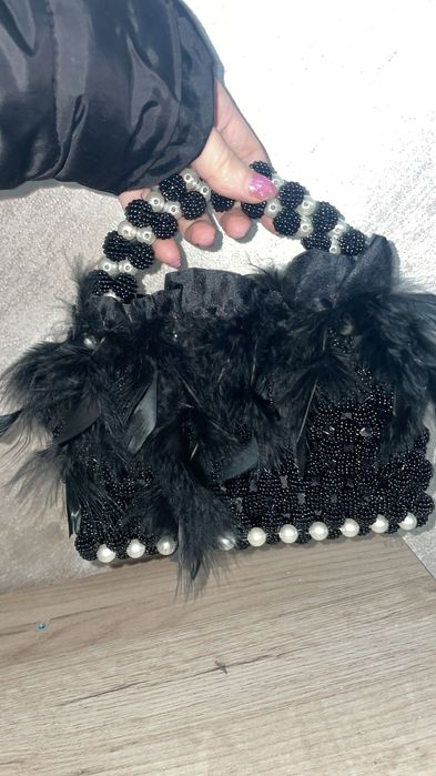 Gentuță cusută manual