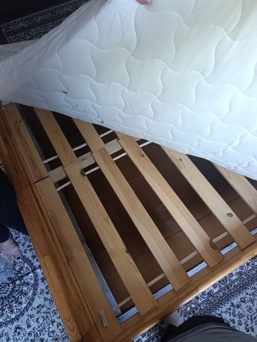 Продам двухспальную кровать
