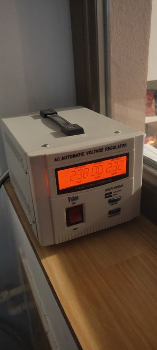 Vând stabilizator curent 220v