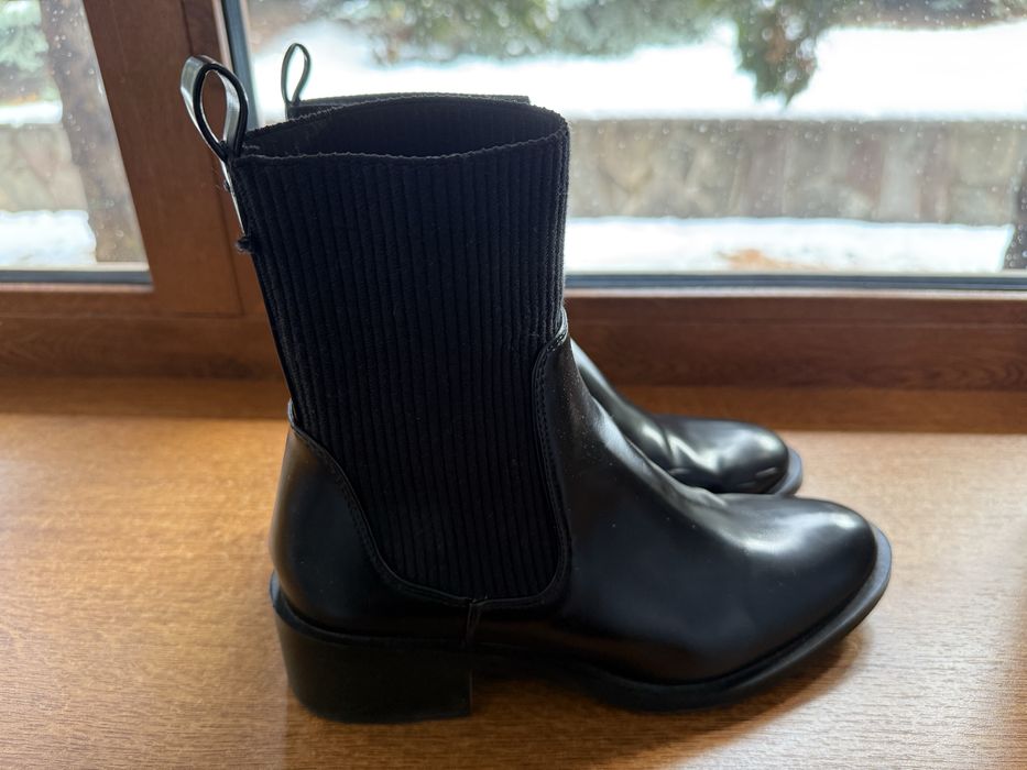 Женские ботильоны черные Zara