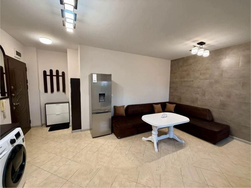 Дава се под наем Двустаен апартамент в София, Младост 4 - 67 кв.м за 648.21 € - Снимка #1