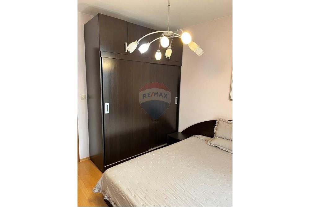 Дава се под наем Едностаен апартамент в Варна, м-т Евксиноград - 65 кв.м за 598.23 € - Снимка #3