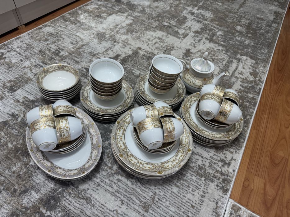 Столовый сервиз из фарфора