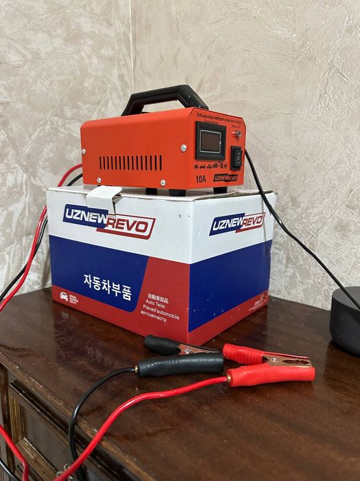 Зарядник для Аккумулятора