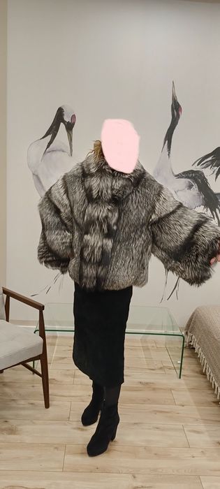 Шуба чернобурка новая.