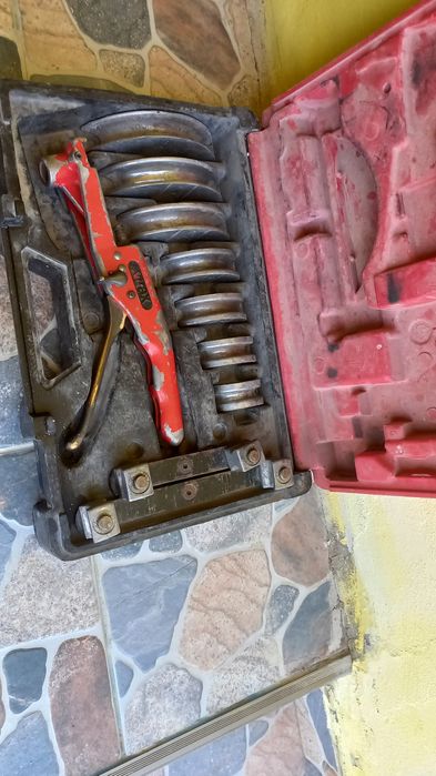 Virax de îndoit țevi