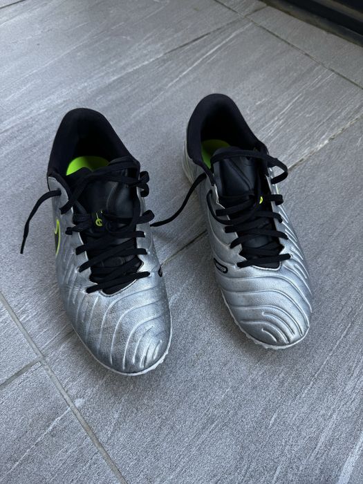 Pantofi/Adidași/Ghete Tiempo Legend 10 Academy pentru sintetic, 42,5