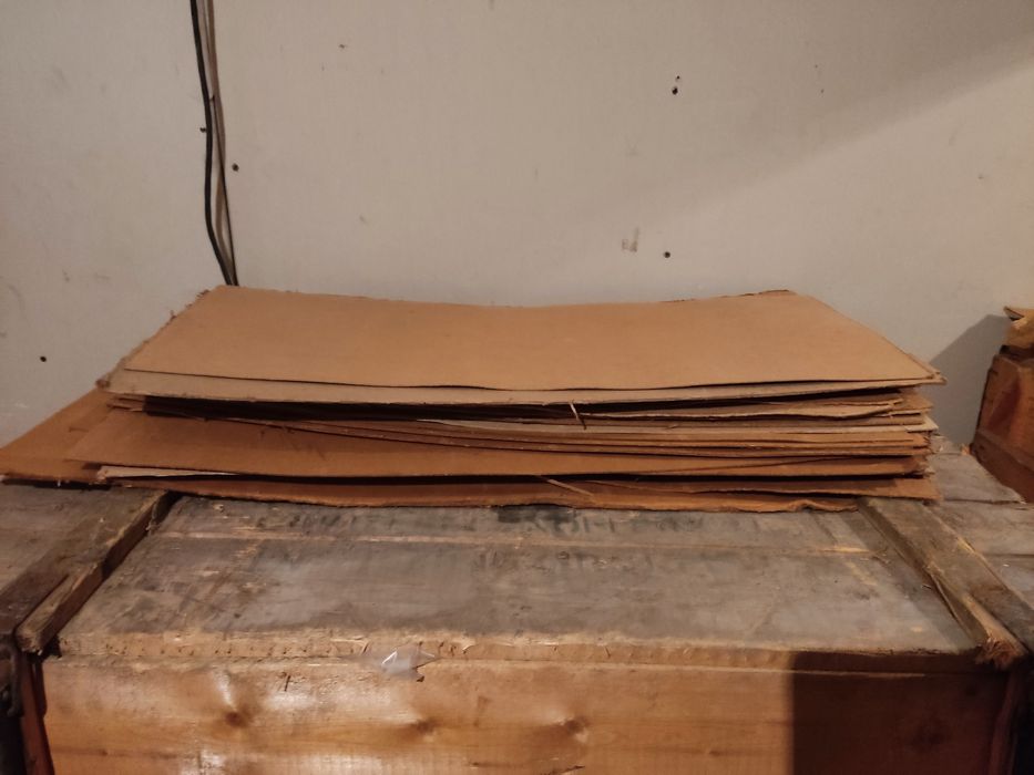 Листы из оргалита (очень плотный картон)