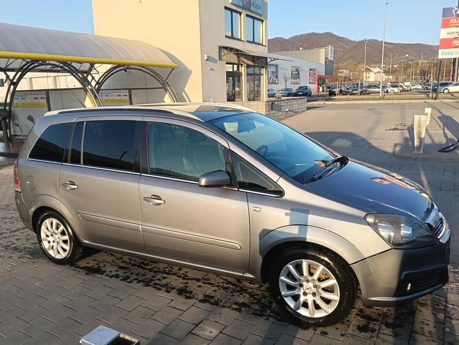 Opel Zafira B 1.9 CDTI 150 cp