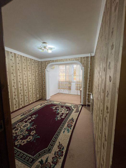 Mekrarayon bozorcha yonida turt hona uchinchi qavat