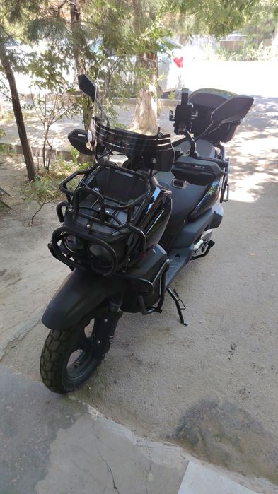 Skuter Tank yangi