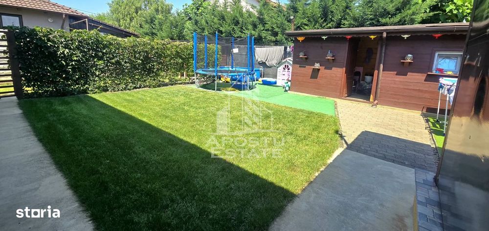 Casa individuala de vanzare cu 4 camere, 2 bai, terasa si foisor, Sag