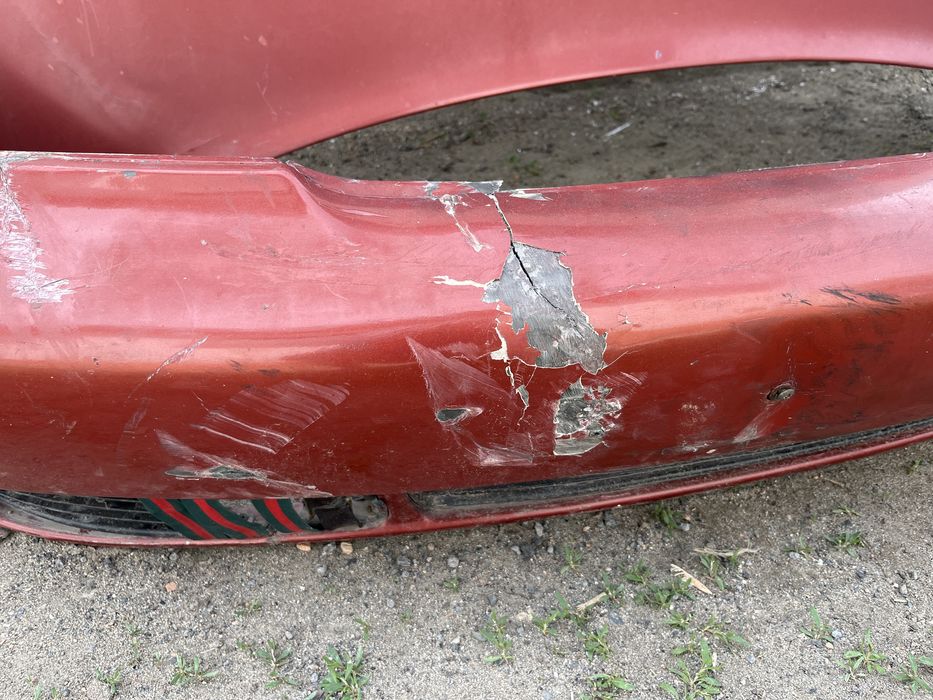 Ауди а4 б5 продаеться капот и бампер перед