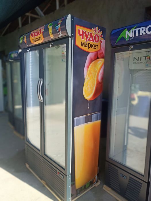 Скидка !!! Продаются витринные холодильники.