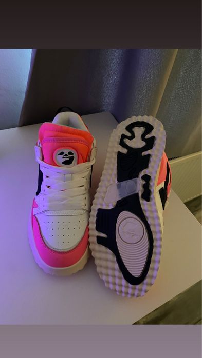 Vand Off White Sponge