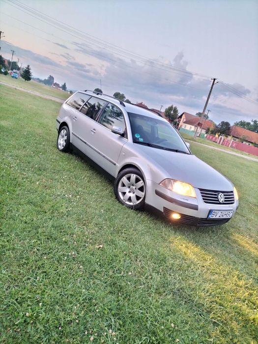 Vând urgent passat b5.5 mașina este perfect funcțională