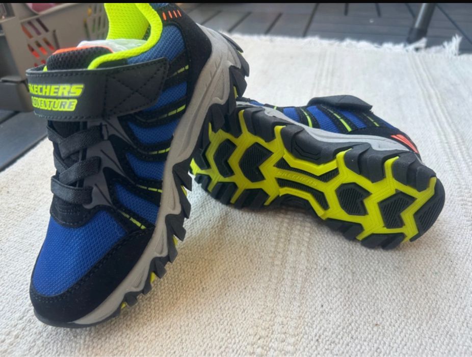 Skechers baieti marimea 27
