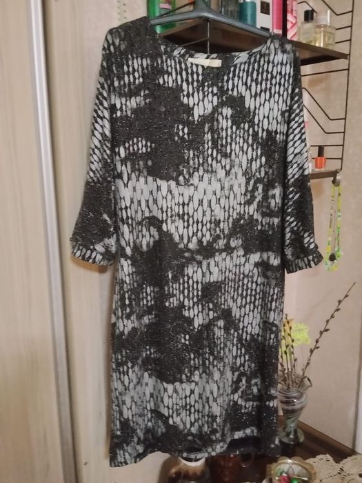 Платья женские .