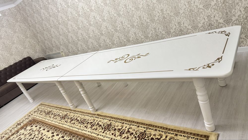 Продам стол 5 метров