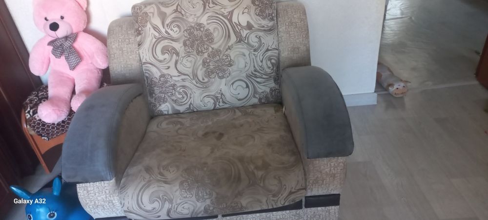 Продам диван и кресло