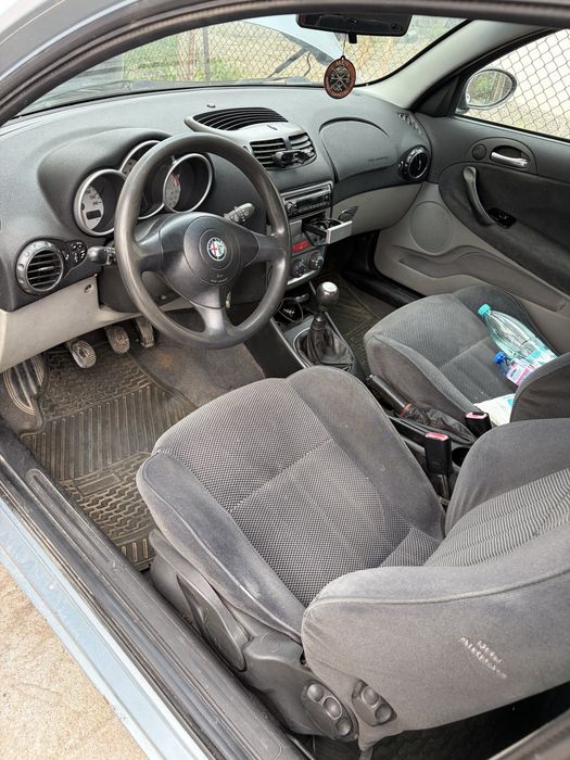 Alfa 147 1.9jtd стегната, всичко платено
