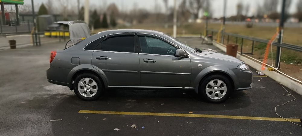 Gentra sotiladi srochniy