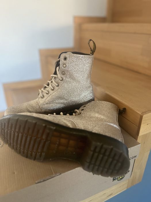 DR MARTENS Pascal 1460 Gold Glitter 41