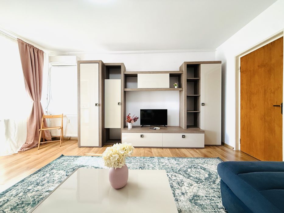 Particular vand garsoniera renovata Drumul Taberei 34, bloc T3