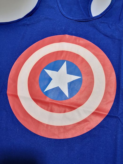 Vand maiou Capitanul America Nou,Marime M