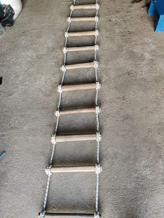 Въжена стълба  Нова