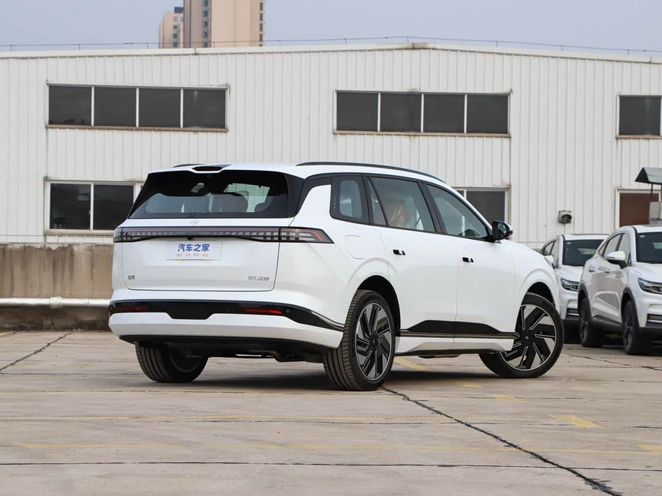 Dongfeng Ep008 гибрид 5 местный Ультра версия