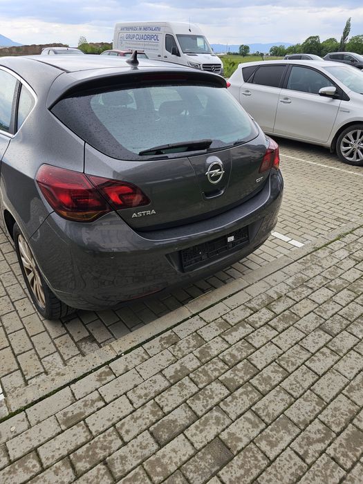 Opel Astra J 1.7 CDTI Cosmo