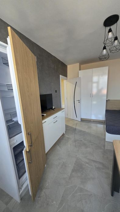 Дава се под наем Едностаен апартамент в Стара Загора, Център - 39 кв.м за 330 € - Снимка #4