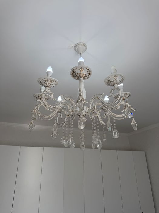 Люстра в отличном состоянии