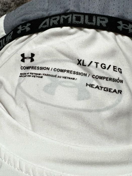 Under Armour compress tee