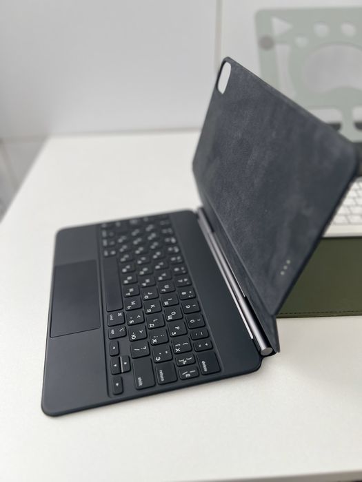 Magic keyboard ipad m4 pro 11 air 11 ideal